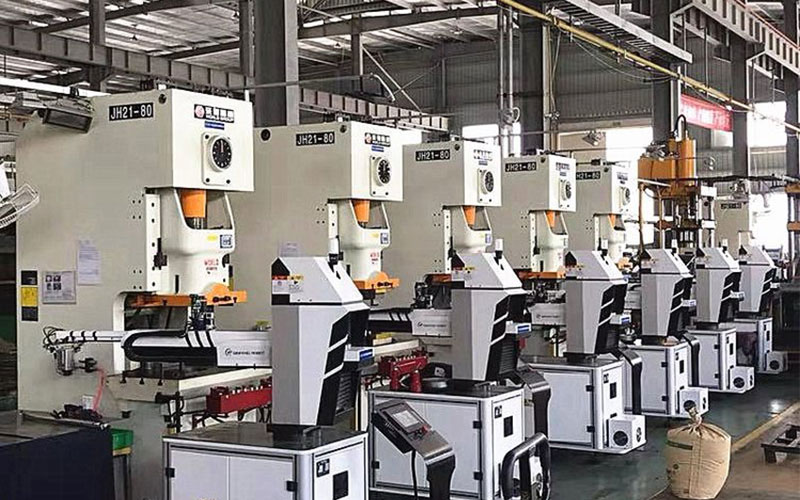 沖壓連線(xiàn)機(jī)器人的優(yōu)勢(shì)有哪些？